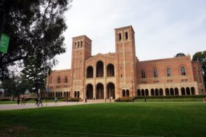 アメリカ大学